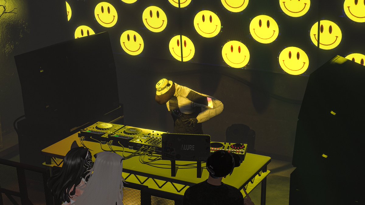 jettybandit's tweet photo. Club Alure 📸
Guess you could say there is some allure to it  😂
 
#VRChat #VRChatPhotography 
#VirtualReality #VirtualPhotography https://t.co/idcrea9pIe