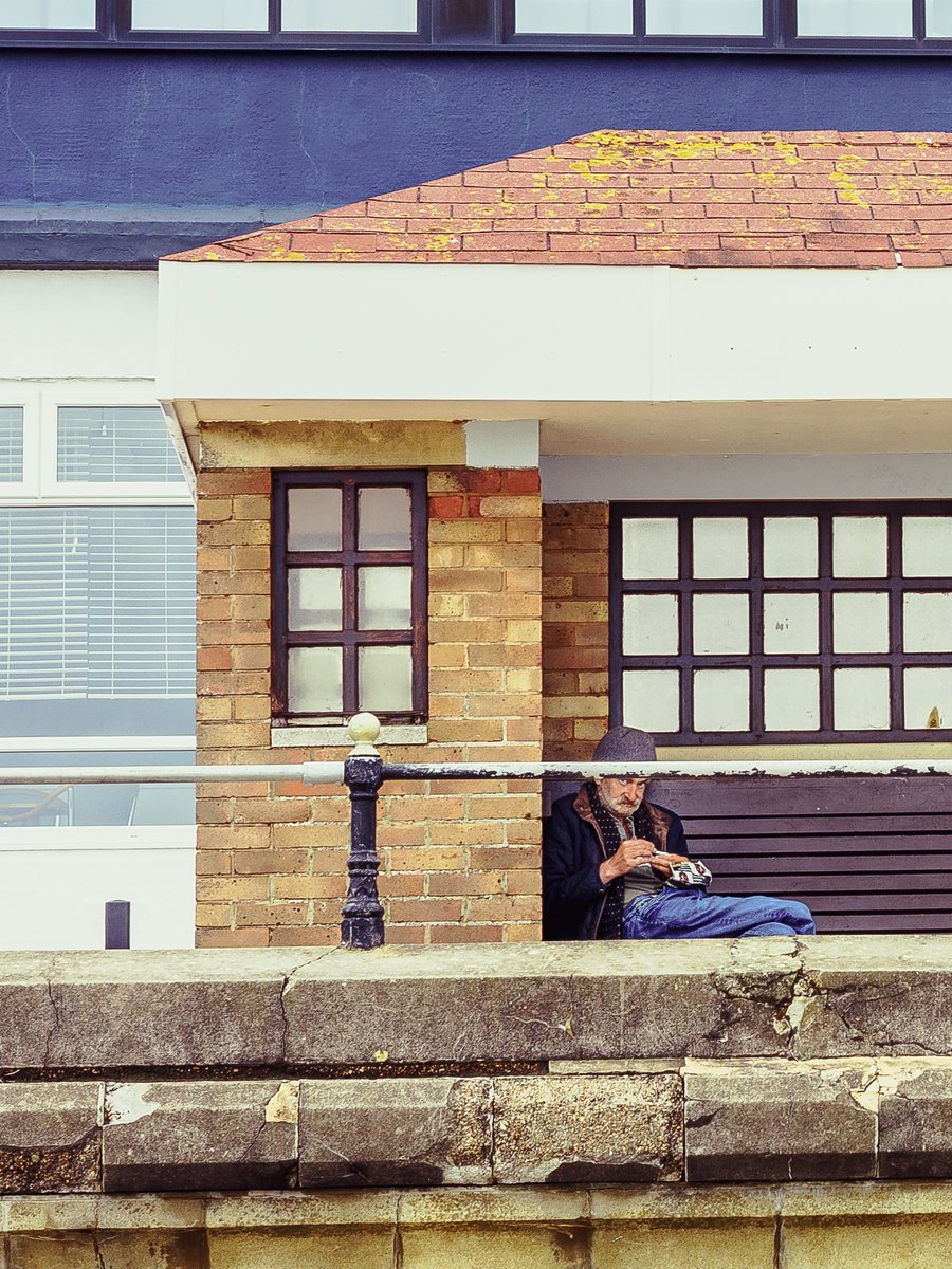 CandidBystand73's tweet photo. Sandown, Isle of Wight

#street_storytellers
#streetsgrammar
#storyofthestreet
#isleofwight https://t.co/mEwc70XZI2