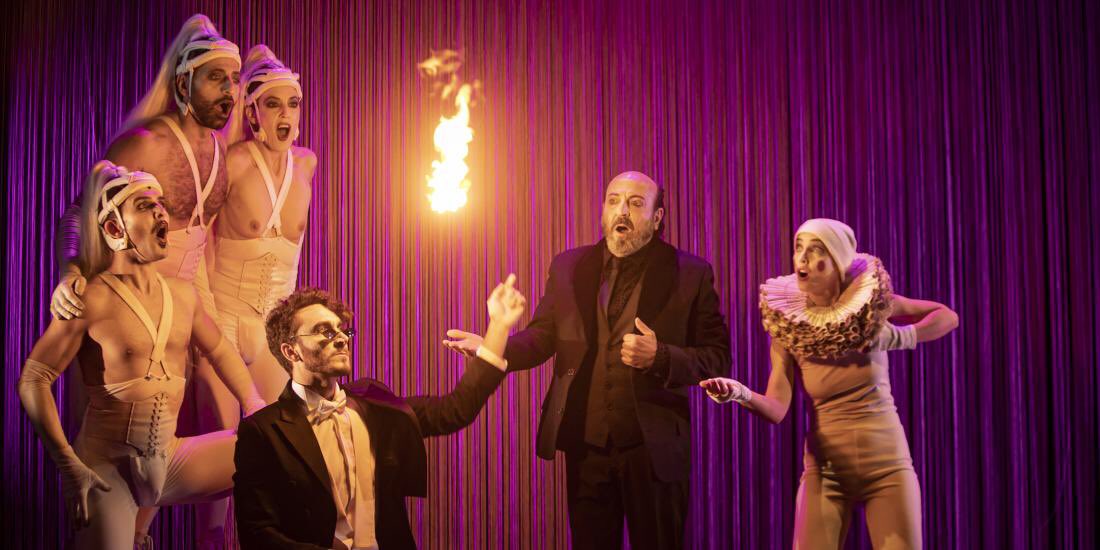 autenticoteatro's tweet image. .@TeatroEspanol #Elpublico BELLÍSIMO montaje @TCLASICOSEVILLA 1 d las obras + profundas y complejas #Lorca .Surrealista,poética,teatro dentro dl teatro,amor,muerte,danza,juegos amorosos,homosexualidad…MAGNÍFICOS elenco/eq art.¡Hay q destruir el teatro o vivir dl teatro!