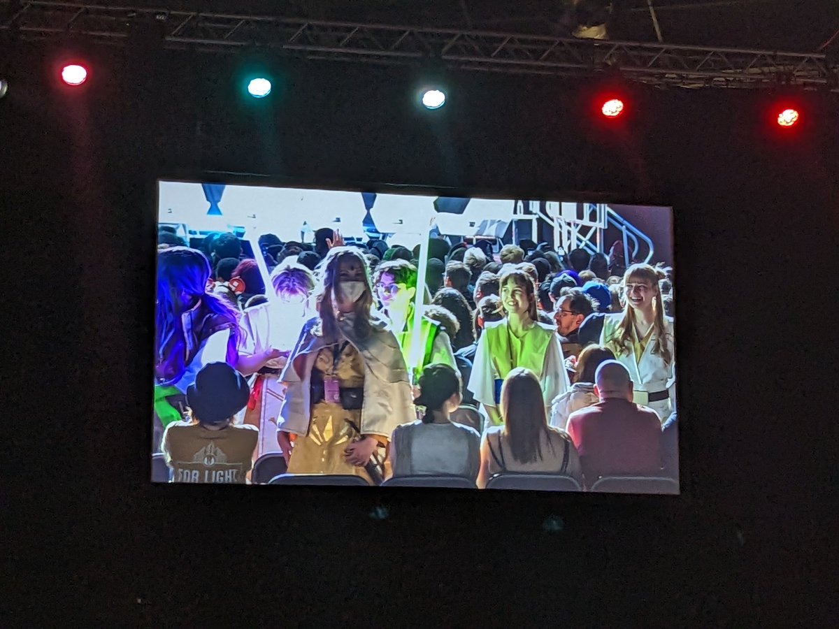 kweenron's tweet image. Full-time F1 enthusiast, part time protector of Light and Life 💛