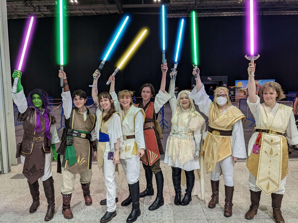 kweenron's tweet image. Full-time F1 enthusiast, part time protector of Light and Life 💛