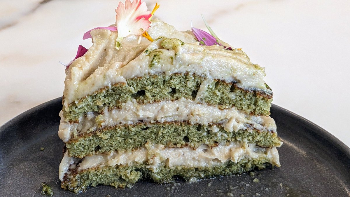 VeganOlive1's tweet photo. Matcha pancakes, cashew cream - maple syrup & rhubarb porridge at a place called #Comoba #Lisboa..OMG so πππ #Veganfood #Vegan #Cruising #Cruise #Cruiser πππ€£π±βΊοΈππ https://t.co/3alIguiwiz