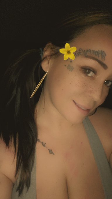 Good morning everyone. Still on this Snapchat kick. Having fun.. catching up.. making custom videos 🖤<a href="/tag/mvsales"class="tags"><span>#mvsales</span></a>