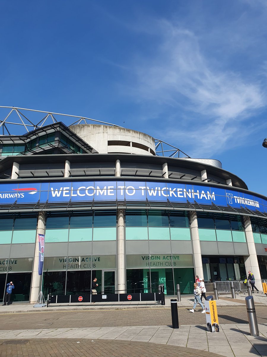 Atlanta_StJohn's tweet photo. Streets of #Twickenham already busy with @EnglandRugby @FranceRugby fans. Beautiful day too for a record breaking @Womens6Nations 🏉🏟 #RecordMaking #Rugby #InternationalSport https://t.co/XRxlHVKJfw
