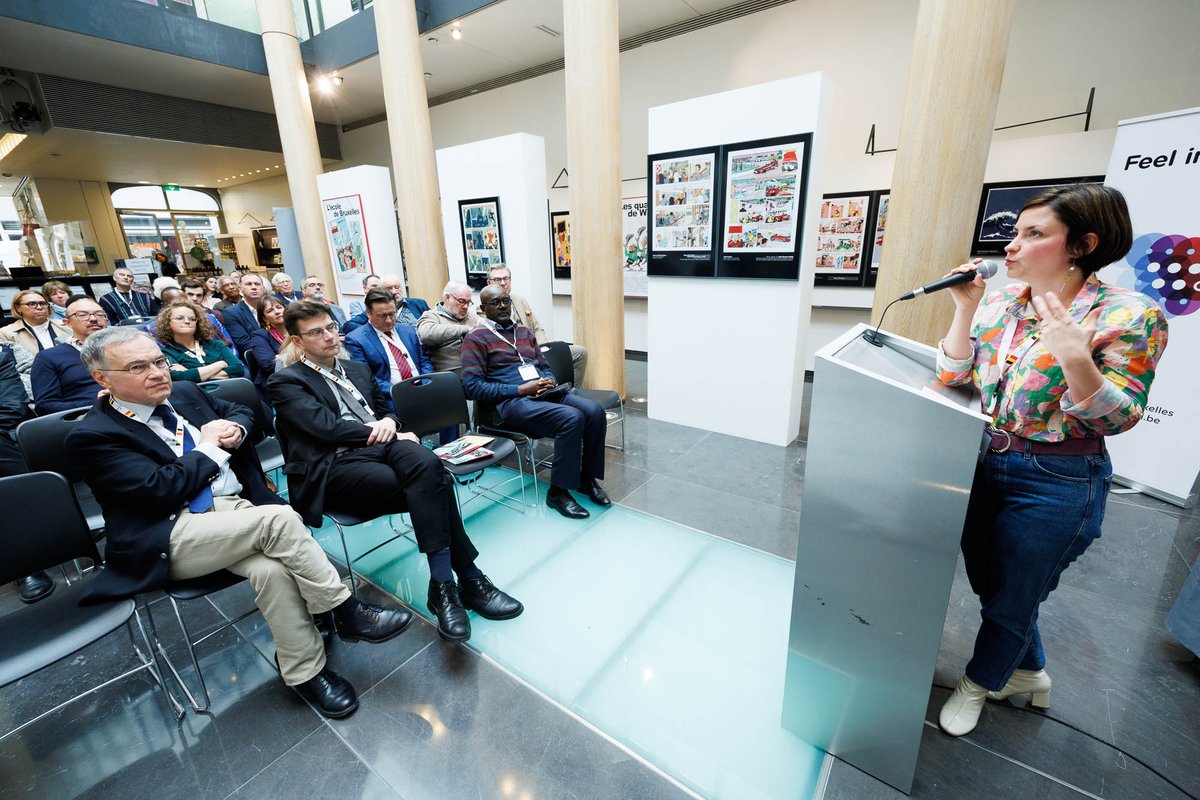 APEFEasbl's tweet photo. Vendredi 28 avril, les équipes ont fêté le départ à la retraite de Stéphan Plumat, directeur de l’APEFE et de la coordination stratégique task-force coopération au développement de WBI. L'événement a été relevé par une conférence-débat de Mme Justine Contor. https://t.co/CL1BrpAeKH