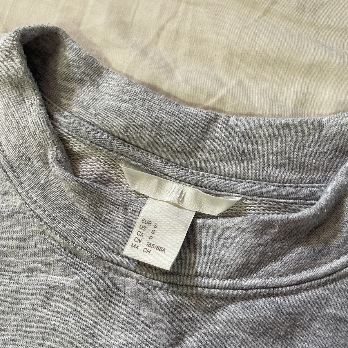 thriftbysister's tweet photo. เสื้อแขนยาว h&amp;m size s
💸 120฿

— สนใจสอบถามเพิ่มเติมใน dm ได้ค่า —

#เสื้อผ้ามือสอง #ส่งต่อเสื้อผ้า #ส่งต่อเสื้อผ้ามือสองราคาถูก #ส่งต่อเสื้อผ้ามือสองสภาพดี #ส่งต่อhm #ส่งต่อuniqlo #โล๊ะตู้เสื้อผ้า #โล๊ะตู้ #ส่งต่อเสื้อแขนยาว #ส่งต่อเสื้อกันหนาว https://t.co/mqyL3zK5Bl