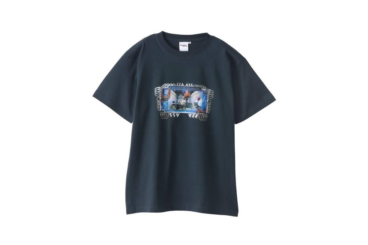 YSM_23's tweet photo. THROWBACK 2000 TEE
"IN DA CLUB"
Now on sale...
#ysm23 #throwback2000 https://t.co/0Rs3Y3buT5