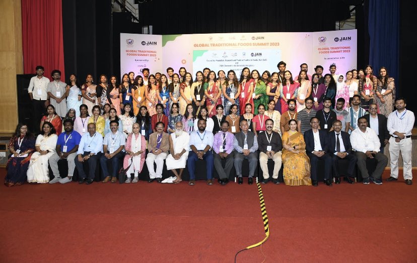 cprttf's tweet photo. President of Council for Promotion, Research &amp; Trade in traditional Foods Dr Surender Ghonkrokta, Chaired the Inaugural session of 3 Days Global Traditional Food Summit, 2023 (27-29 April) at Jain University, Bangalore. Dr Raj Singh, Hon’ble VC Jain University was the chief Guest https://t.co/glNgNJbBNs
