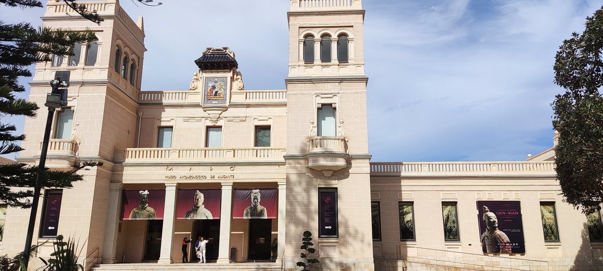 coccotti's tweet photo. Fantástico el @marqalicante y las visitas guiadas a la exposición de los #GuerrerosdeXian @dipuAlicante https://t.co/DeREFYFBSS