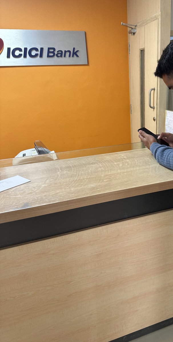 EmRaanPandith's tweet photo. The worst service of @ICICIBank sopore branch. Cash deposit service down from last 3 days &amp; nobody gives a damn! You guys should wind up your services ASAP.  @ICICIBank_Care @BandBajaateRaho https://t.co/ykmzOs6fp4