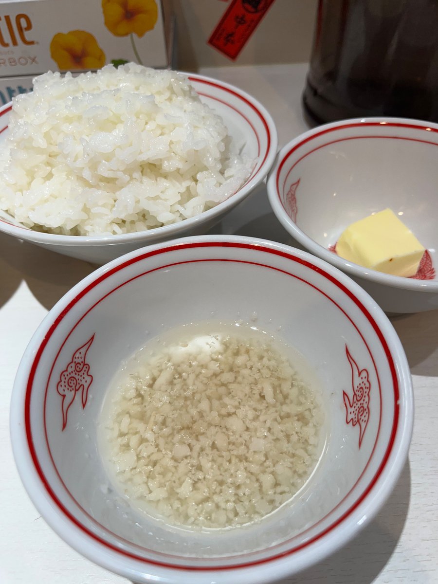 XGODSTOMPERX's tweet photo. 白いTOKYO https://t.co/0bDsfk18Uy
