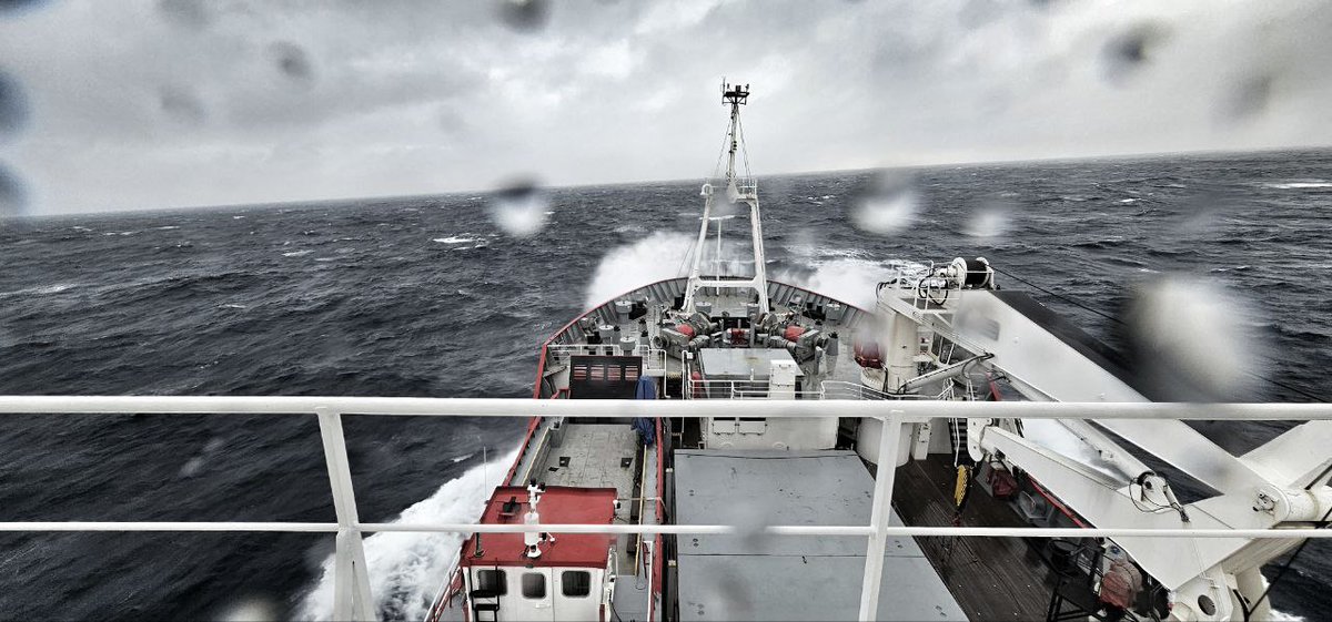 nasc_ua's tweet photo. Good news, everybody! Research Vessel #Noosfera just moored in Capetown port!
Photo credit by: Oleksand Grishko &amp; Anatoliy Andreev
#Antarctic #Antarctica #Ukraine #UkrainianScience
👇🏻👇🏻👇🏻 https://t.co/2k1yh5yJc7