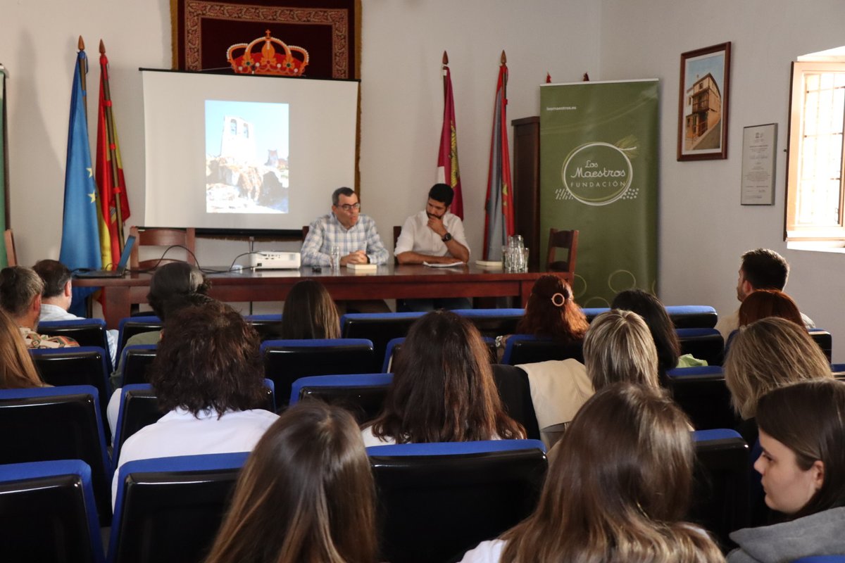 Arrancamos la jornada de la Cátedra de Oportunidades para el reto demográfico de <a href="/DipuCuenca/">Diputación de Cuenca</a> y <a href="/uclm_es/">Universidad de Castilla-La Mancha</a> en Cardenete con <a href="/sinedescudero/">Denis Escudero Muñoz</a> <a href="/jmherranz/">José María Herranz de la Casa</a> <a href="/los_maestros_/">Fundación Los Maestros</a> <a href="/FcomUCLM/">Facultad de Comunicación - UCLM</a> <a href="/FacEducacionCu/">Facultad de Educación de Cuenca (UCLM)</a> #optimismorural