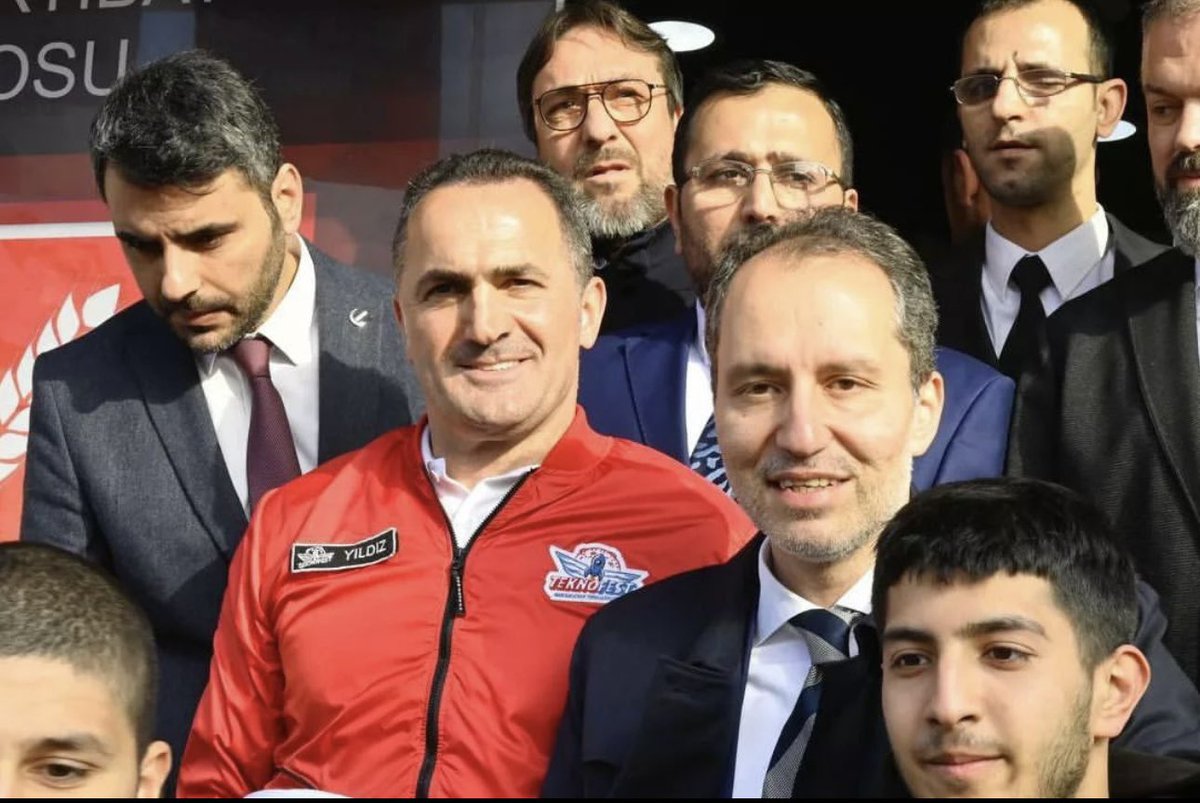 GulepAhmet's tweet photo. Beyoğlu Kaptanpaşa bölgemizde seçim çalışmalarını yürüteceğimiz seçim irtibat büromuzun açılışını Gn. Başkanımız Dr.Fatih ERBAKAN gerçekleştirdi.

Rabbim hayırlı çalışmalara vesile kılsın inşallah.

#FatihErbakan 
#MilliGörüşMeclise

@rpbeyoglu @refahist @refahkadinbygl https://t.co/W0XGVOjDe2