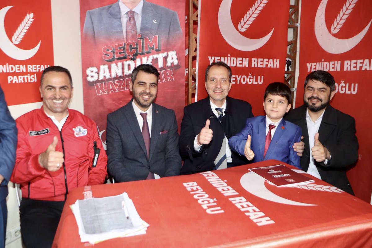 GulepAhmet's tweet photo. Beyoğlu Kaptanpaşa bölgemizde seçim çalışmalarını yürüteceğimiz seçim irtibat büromuzun açılışını Gn. Başkanımız Dr.Fatih ERBAKAN gerçekleştirdi.

Rabbim hayırlı çalışmalara vesile kılsın inşallah.

#FatihErbakan 
#MilliGörüşMeclise

@rpbeyoglu @refahist @refahkadinbygl https://t.co/W0XGVOjDe2