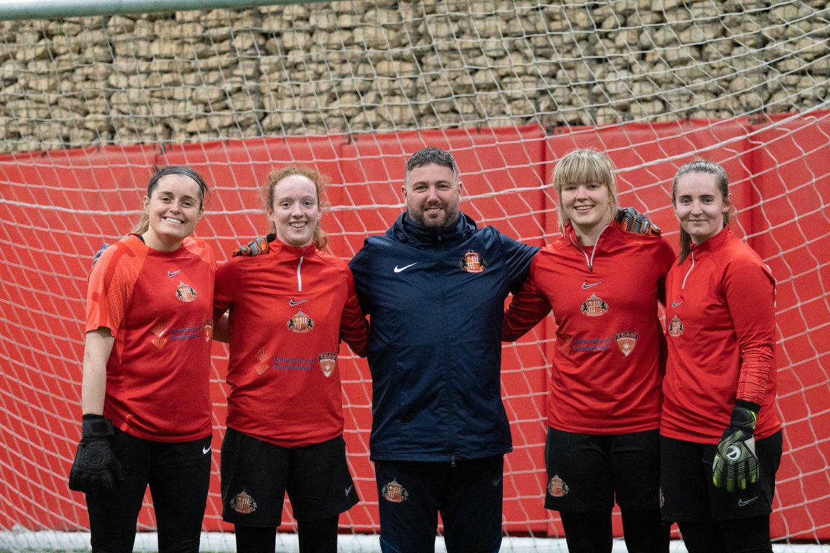Goalkeeper's union 🧤

#SAFCWomen