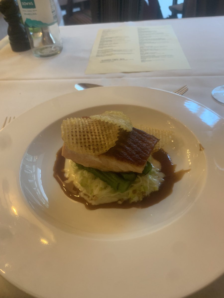SurreySaskia's tweet photo. Thankyou Mr S for last night, food and company spot on as per usual 🍾🍾#datesaskia #datelondon https://t.co/jcFM00zUoQ