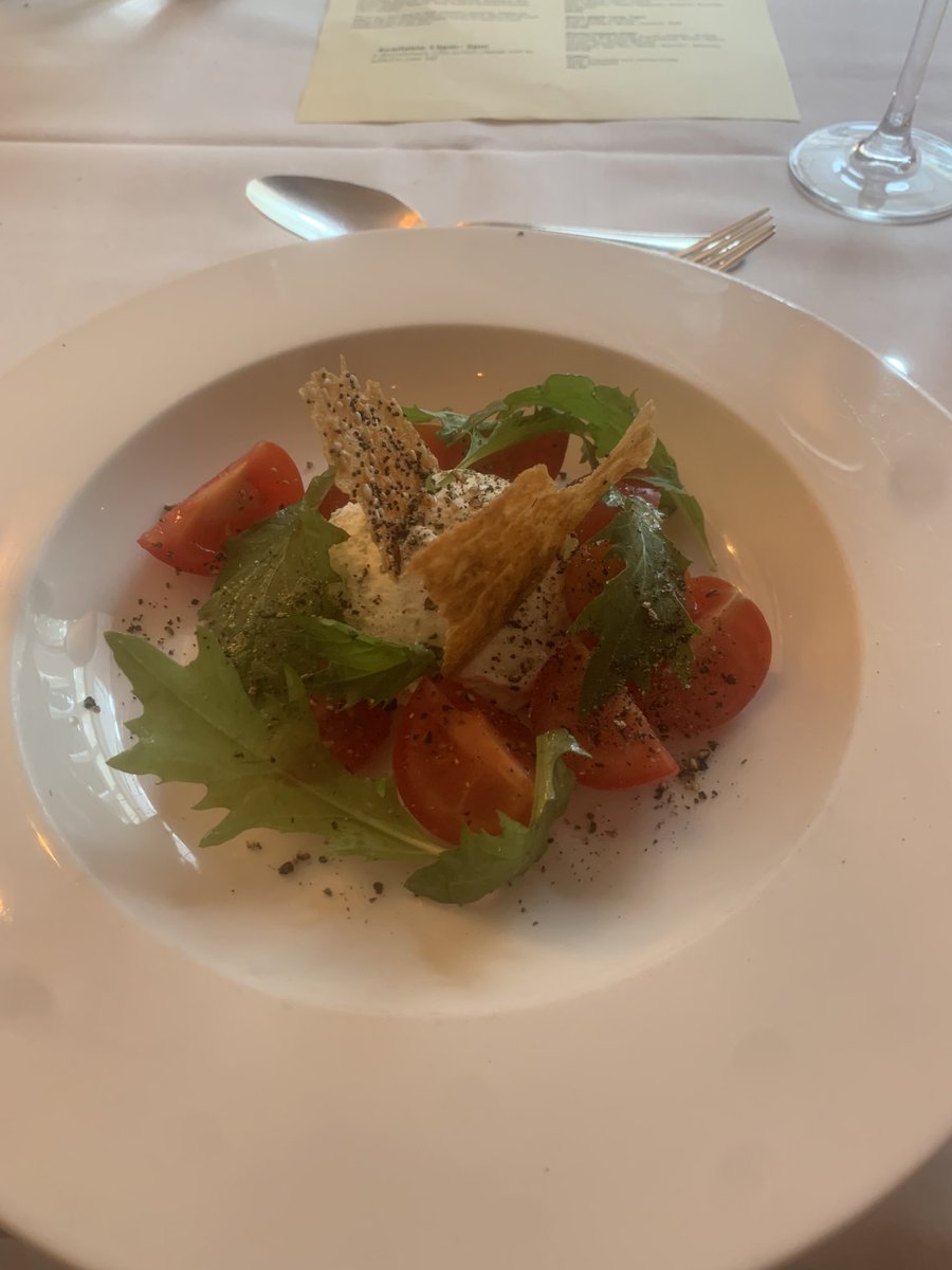 SurreySaskia's tweet photo. Thankyou Mr S for last night, food and company spot on as per usual 🍾🍾#datesaskia #datelondon https://t.co/jcFM00zUoQ