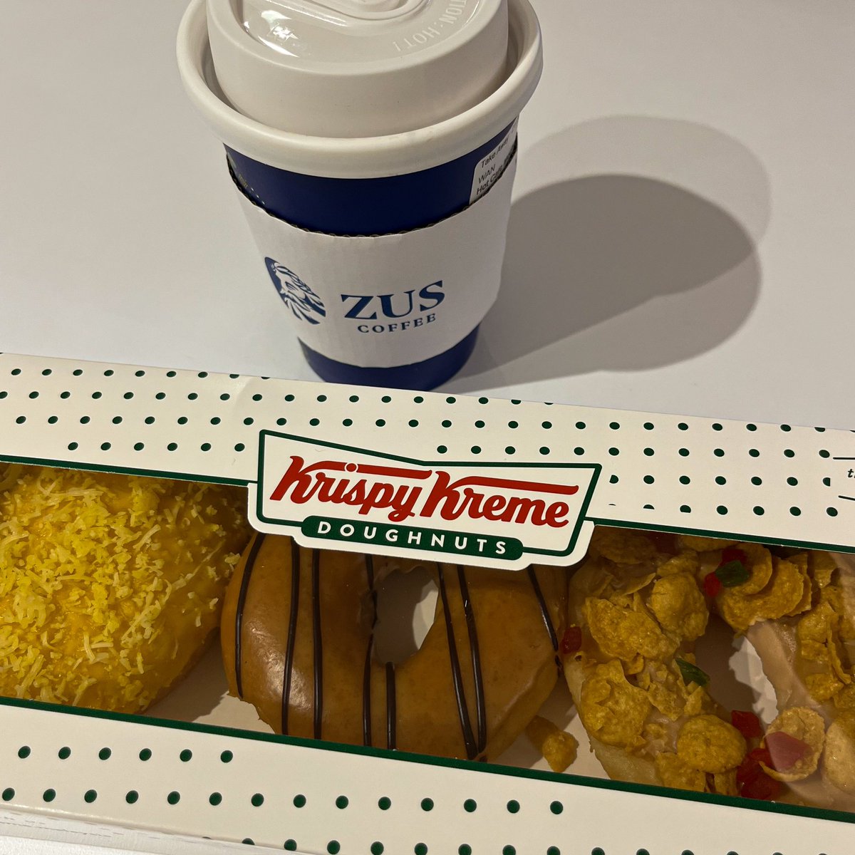 coffee donuts https://t.co/l90ZRgs6Xf