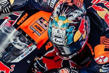 LUN_CBR250RR02's tweet photo. 今日、明日はスペインGP🇪🇸
ペドロサのヘルメット目立つわー👍
#mogp https://t.co/UNeFSyBxW8