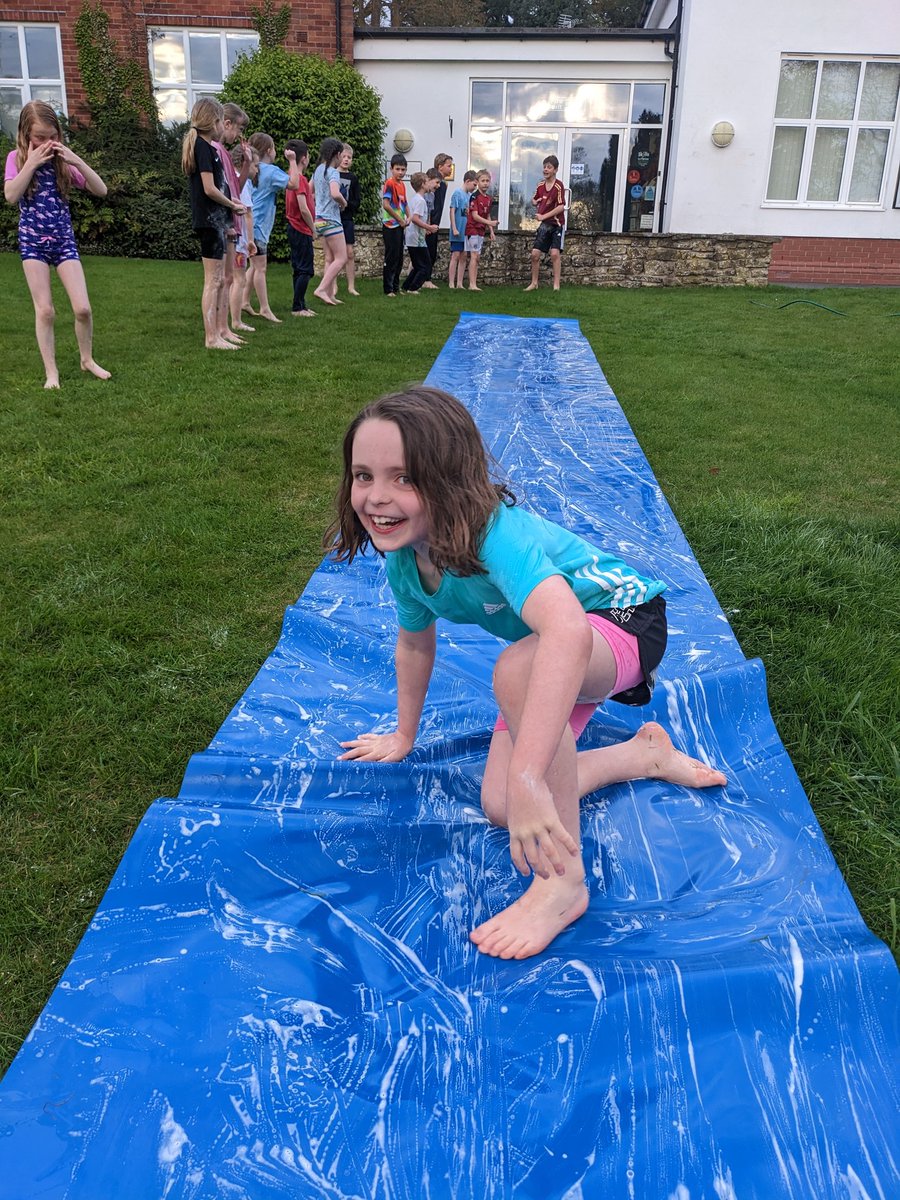 TDMHouseParents's tweet photo. Last night the boarding house was bursting with fun and excitement: part 2 of #earthweek 'trashion' show (making and modelling costumes out of recycling); and the Y3&amp;4 slip n slide fun night! #iloveboarding #prepschool #childhood #funwithfriends https://t.co/POQeEdrxJJ