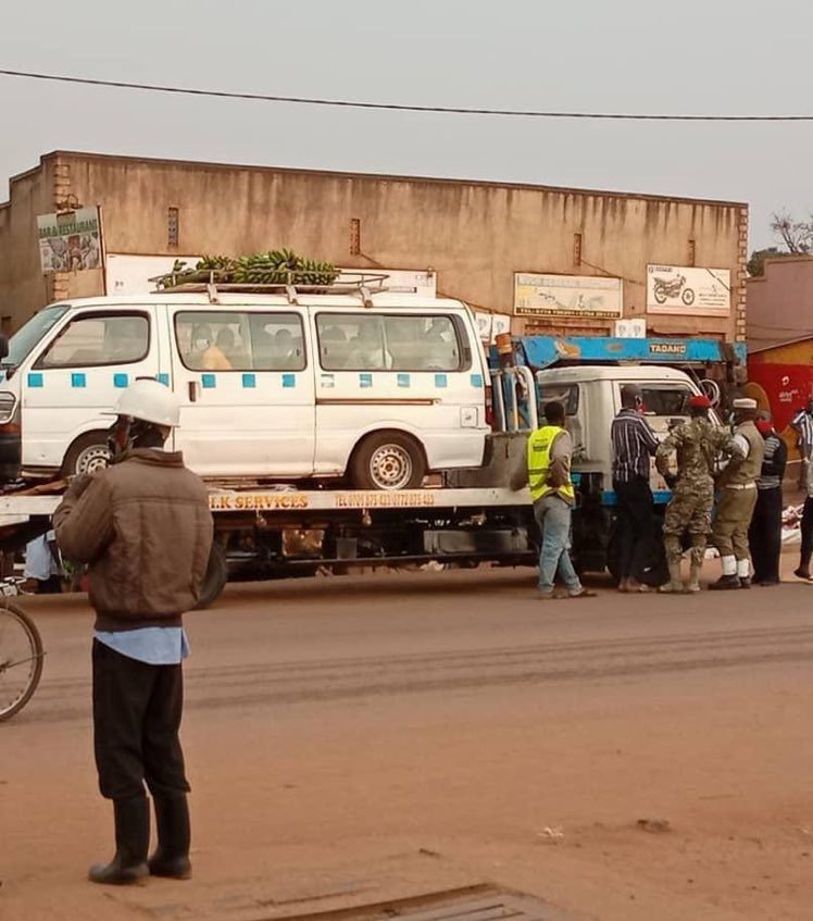 kvinagaba's tweet image. Jst shared my pin, in case police takes both cars with their property. #impossibleispossible #Uganda