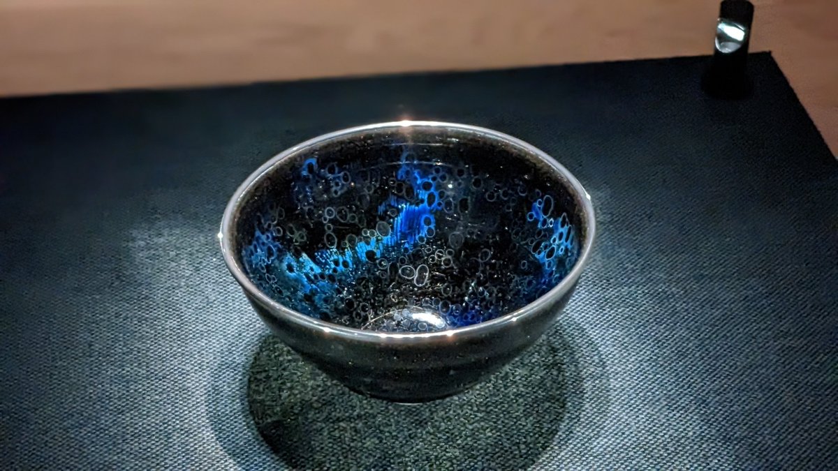 CFW_kaito's tweet photo. GW初日は大阪で美術館・博物館をひたすら巡ってた。藤田美術館の曜変天目茶碗、中之島美術館の佐伯祐三展、自然史博物館の毒展など。 https://t.co/1A5DduJIEb