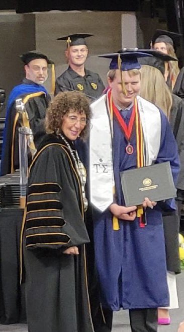 CheriZweng's tweet photo. There is a college graduate in the house! Max graduated from OU with Honors and I couldn’t be more proud of all he has accomplished! Enjoy the here and now, and we will always be here to support you and your dreams. Great job, Son #1! #OUgrad #hardwork #brightfuture #proudmom https://t.co/rFlC5h6a3X