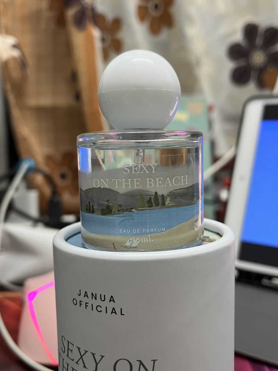 Chanikanmine2's tweet photo. ส่งต่อกลิ่นเซ็กซี่ออนเดอะบีชงับบ ฉีดไปแค่ครั้งเดียว🥹 180 รวมส่งแฟลชน้าา  #ส่งต่อ #น้ําหอมjanua #ส่งต่อน้ำหอม #ส่งต่อสกินแคร์ #น้ำหอม #ส่งต่อเครื่องสําอาง https://t.co/VvMCLUe3aI
