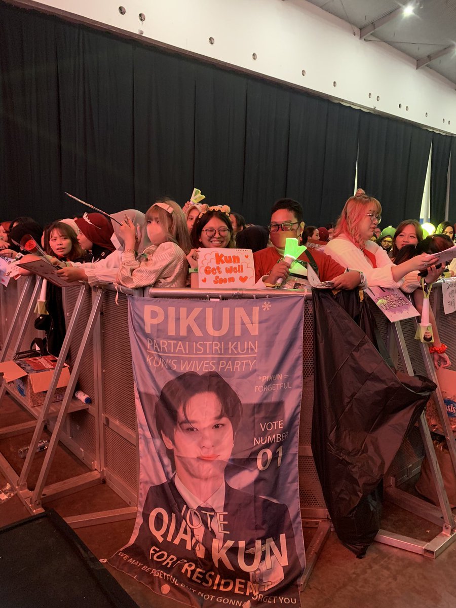OdiliaJelly's tweet photo. #PIKUN #GETWELLSOONKUN  walau ketutup kamera, tapi pandangan lurus kun ge 🫶🏻🧡 https://t.co/nAD5XLMg1h