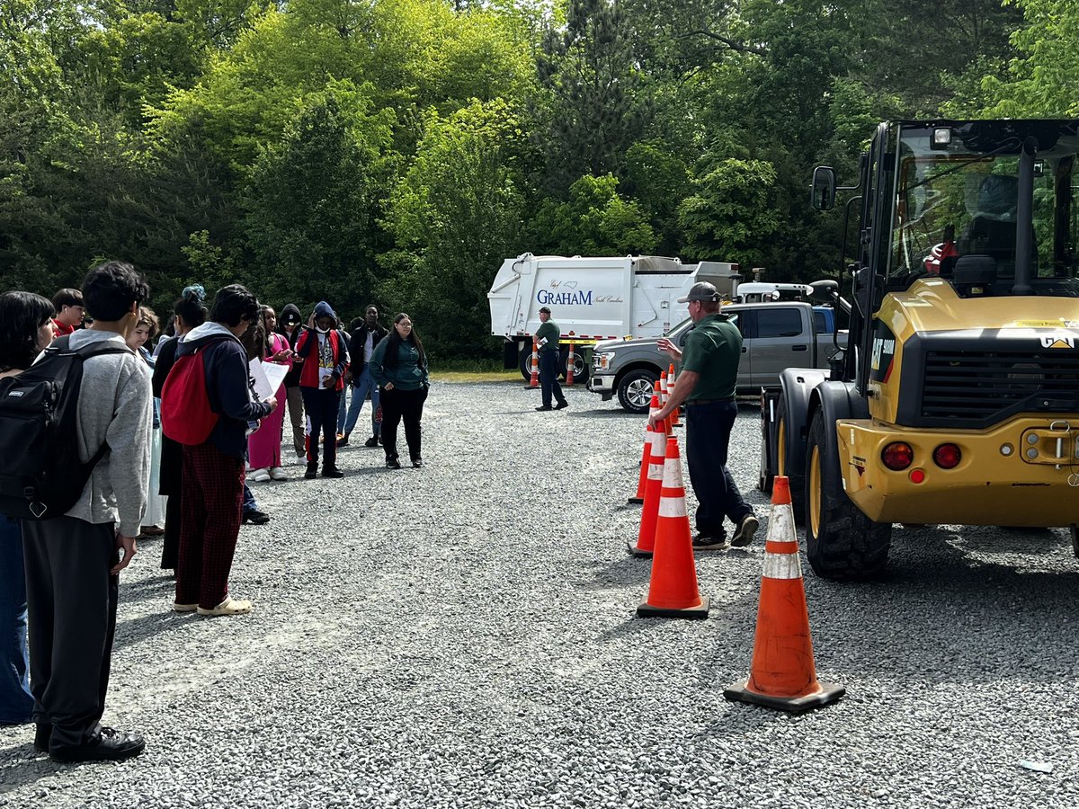 MrsPrinz_AP's tweet photo. City of Graham Career Day @GrahamRedDevils. Students were so engaged and asking questions. It was a blast! Thank you Graham!! https://t.co/9OObpEXPa7