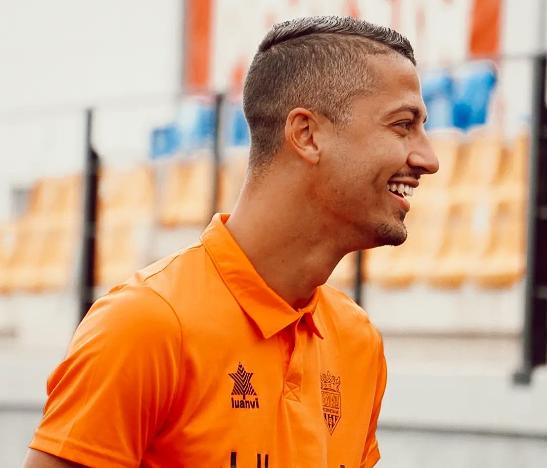 Atzeneta_UE's tweet photo. Afición, ya estamos en la Ciudad Deportiva Pamesa Cerámica 🏟⚔️

#UnPobleUnEquip 🧡 https://t.co/c1mce3o9Cb