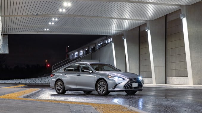 Extra time to own the night. #Lexus #ES #LS #ES350 #RX #LexusUSA