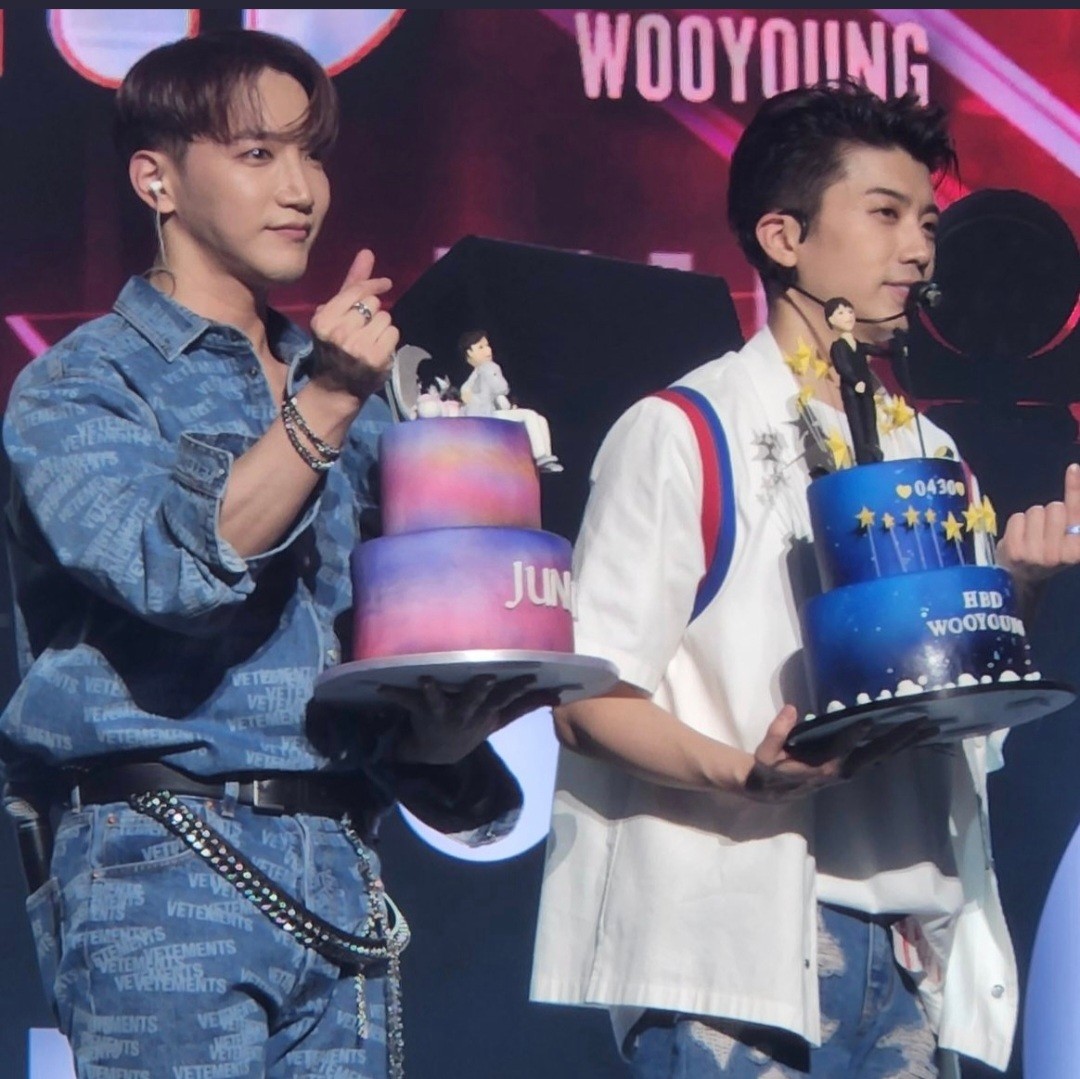 0430_wooyoung_'s tweet photo. #나의판타지_장우영생일축하해 
세상 어두운 얘기들 이젠 들리지않게
소중한 너의(오빠) 귓가에~~💙
항상 너의 곁에서만 숨 쉴게💙
 #HAPPY_WOOYOUNG_DAY
우영오빵~ 생일 축하해요~~
우리 항상 행복하장~힘내야💙
평생 함께해야해 💙🫶 https://t.co/fWS0C8UPzz