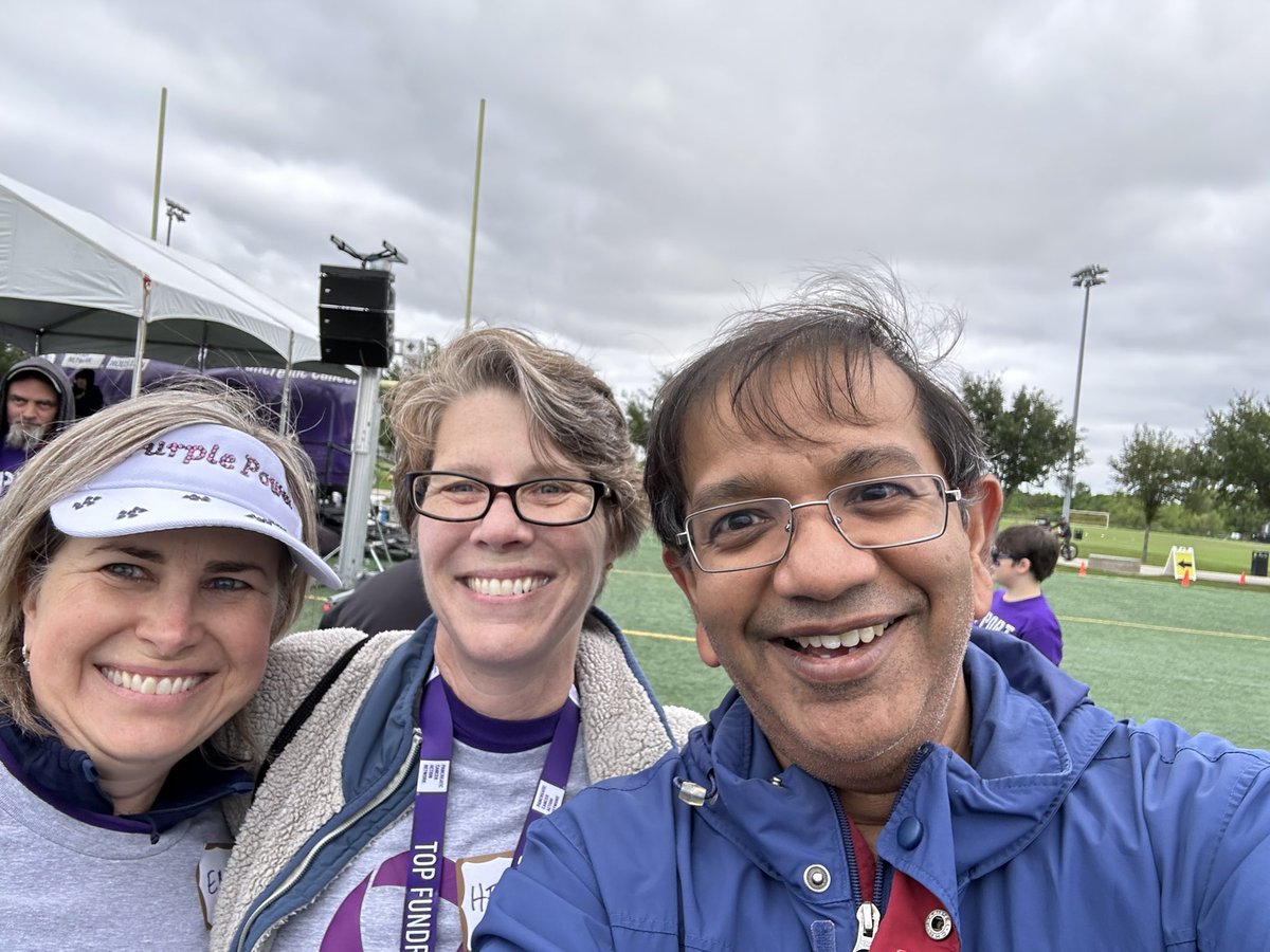 Aiims1742's tweet photo. The Professor who kicked #PancreaticCancer’s butt.
Great to see @HPolymenis & her friend Emilia at #PanCANPurpleStride in Houston. She was one of the top fundraisers for this event.
Go #TeamHAP 🙌🏽
@PanCAN @MPishvaian @TheNotoriousHPB @mkatzmd https://t.co/AgqkIx6ES8