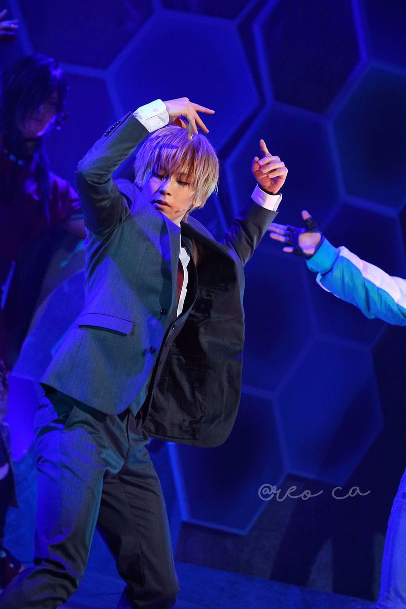 Reo_ca's tweet photo. 4/29   ソワレ　ノイズ√
カーテンコール撮影会

#ドマステ
#ドマステ再演
※撮影可能な時間の写真です。

スーツノイズの破壊力やばい https://t.co/gxNYuUcfjQ