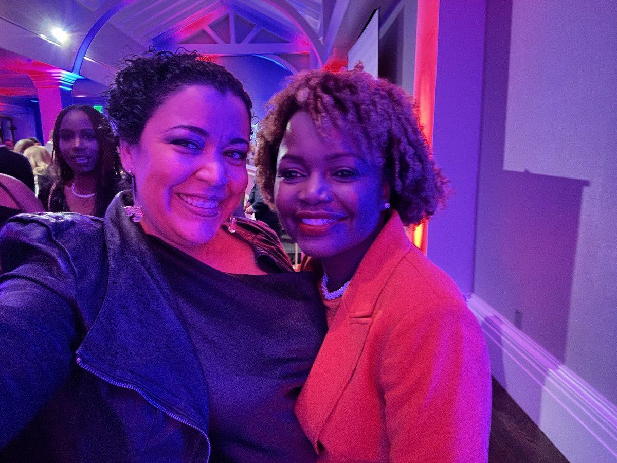 lizlebron1's tweet photo. It was a joy to have @votolatino co-founder &amp; board member @rosariodawson, @giselefetterman, @PressSec &amp; @JohnQABC join us at the our Voices event #WHCD last night. Thank you for supporting our work! https://t.co/xJd9bcQyjR
