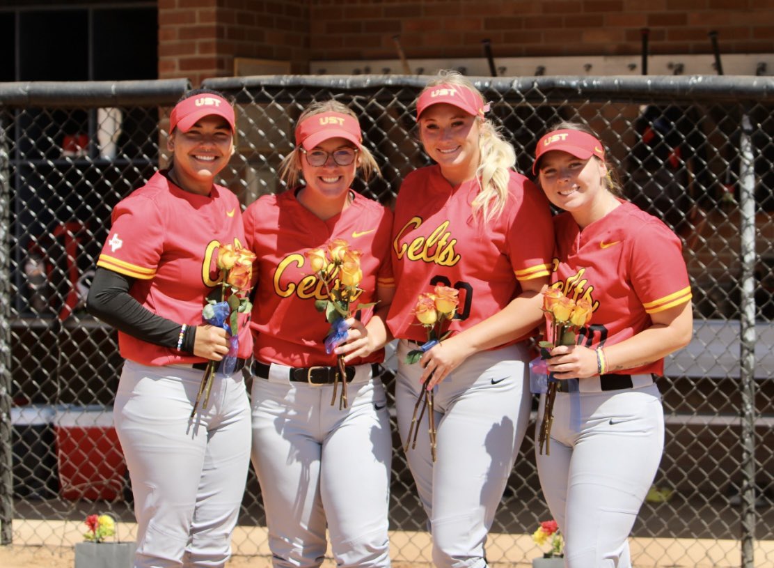UST Softball tweet media