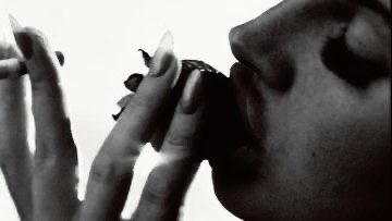 divyhell's tweet image. 