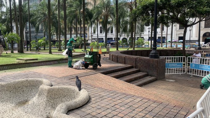 Esta quedando muy bonita la plaza de Caicedo @AlcaldiaDeCali l&aacute;stima que los cale&ntilde;os la vamos a destruir<a class="tags" target="_blank" title="On Twitter" href="/?out=eyJ0eXAiOiJKV1QiLCJhbGciOiJIUzUxMiJ9.eyJpYXQiOjE3MjU4NzU3MDQsImlzcyI6InR3cG9ybnN0YXJzLmNvbSIsIm5iZiI6MTcyNTg3NTcwNCwiZXhwIjoxNzU3NDExNzA0LCJyZWRpcmVjdF91cmwiOiJodHRwczovL3R3aXR0ZXIuY29tL0FsY2FsZGlhRGVDYWxpIn0.qniPsweGF7SCkpnvbKCA5H7oDM-SQjRgQKerJ8OwjUpB_Daj9C0_zJG33ame8n-FuUBQVhsIXFRgu-tdeRL0aQ">@AlcaldiaDeCali</a><a href="/tag/niunamenos"class="tags"><span>#niunamenos</span></a>