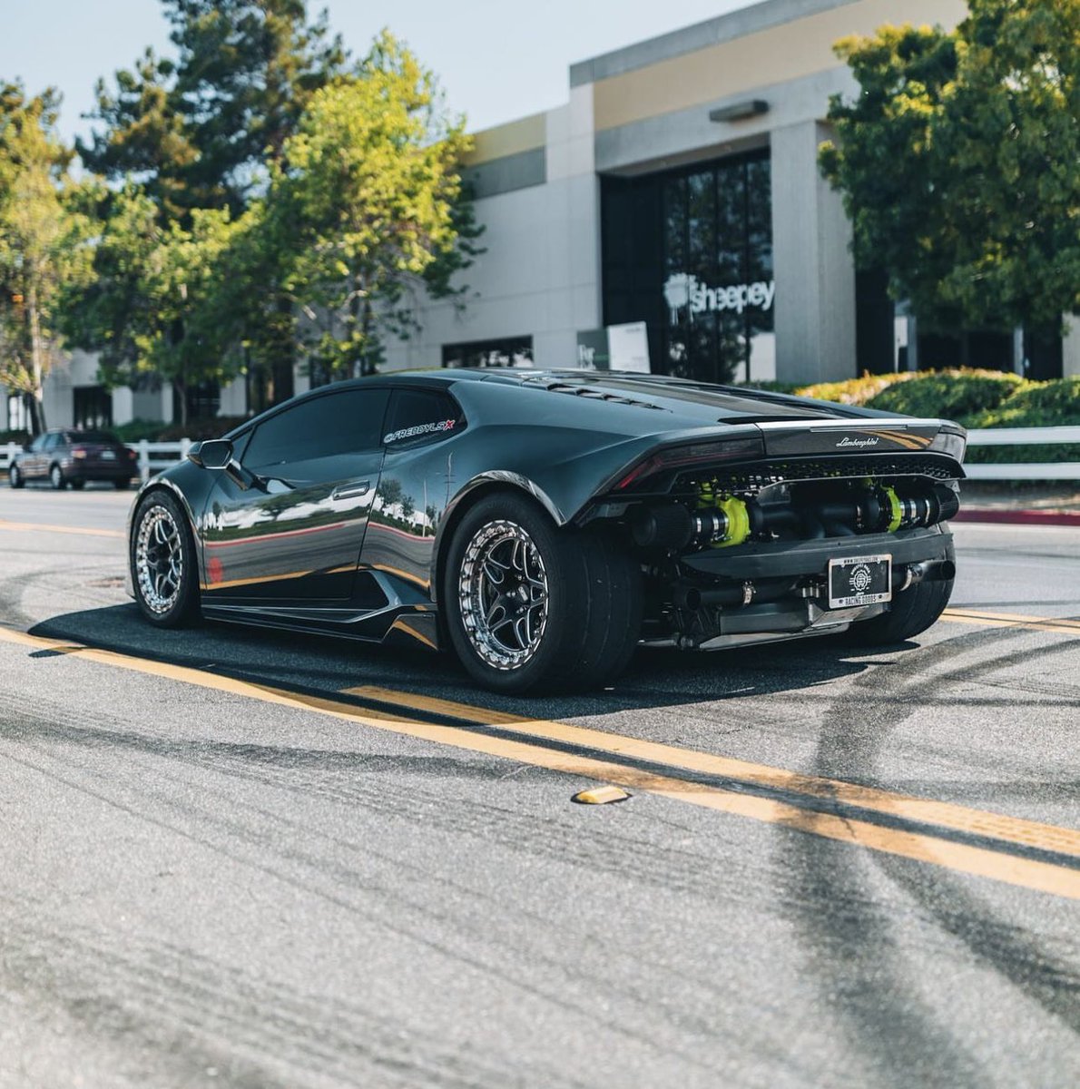 LamboCIub's tweet photo. Modified Huracan https://t.co/RgONlimGMP