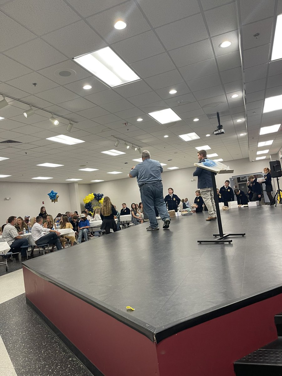 potter_252's tweet photo. Our 3rd Annual @IvyHawnSuhr FFA Banquet was amazing, I’m so proud of these outstanding students.  Thank you to everyone who joined us, our families for supporting us, and the Administration &amp; Faculty at IH for all the ways you believe in agriculture! #richlyblessed #ihproud https://t.co/vGcU1I9jdS