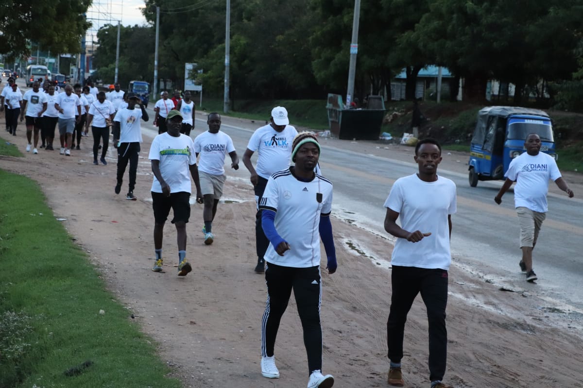 DianiWalkers's tweet photo. Follow us to join us next Saturday.
Thanks to Romika , Kenya Red Cross Society Kwale Branch for their support this edition. 
#AStep4OneHealth https://t.co/xxJPh5cOTo