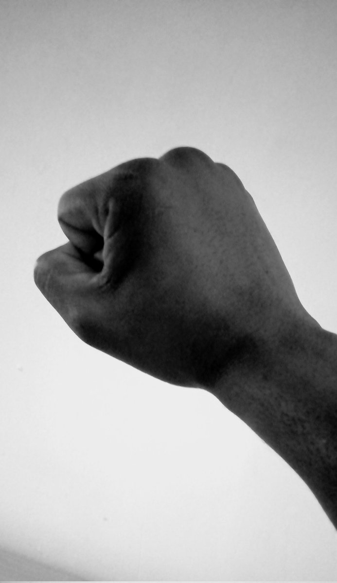 KendrickElwazi2's tweet photo. @kanisekere ooohhho wooooowo ooohhho wooooowo #igipfunsi igipfunsi ndyamye kugipfunsi👊✊🤜🤛 #TeamPK🇷🇼 #UncleAustin #VRukotana https://t.co/GbZk6xQbB9