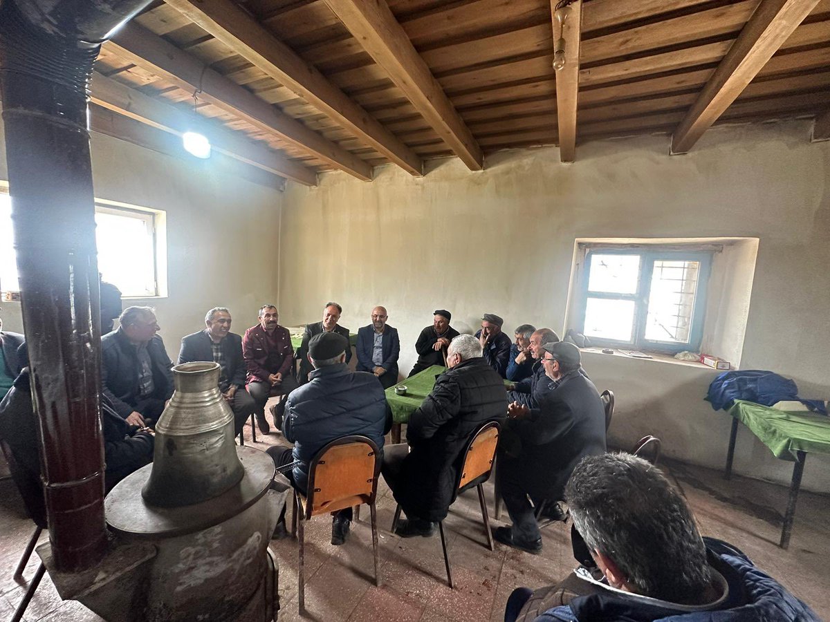 FatihGman's tweet photo. 📍HASBEY  KÖYÜ 

Gönüllere dokunmaya devam ediyoruz.

Sıcak ve hoşgörü ile bizleri karşılayan köy halkımıza teşekkür ederim. https://t.co/q4Wmmac8N0