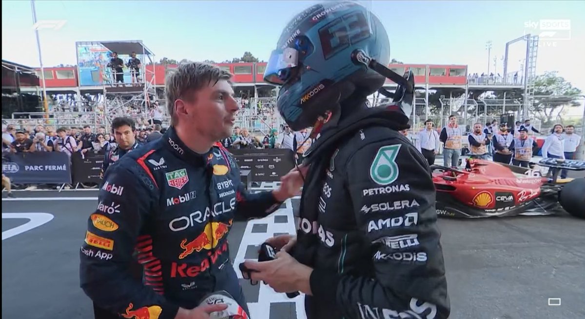 elmejordelresto's tweet photo. Russell: "No tenía Grip"
Verstappen: "Nadie tenía Grip, por eso tenes que dejar espacio"
Russell: "Ya se, ya se"
Verstappen: "Espera lo mismo de mi parte la próxima vez, dickhead" 

🔥🔥🔥🔥🔥🔥🔥

#F1 #AzerbaijanGP https://t.co/XnWJslugrv