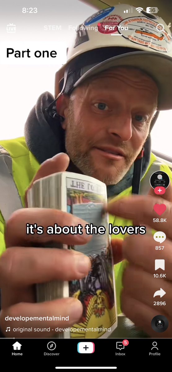 jackanfer's tweet photo. Blue collar construction worker who is also an intuitive reader offering tarot readings on tiktok. I love America https://t.co/GCJHsXyST9