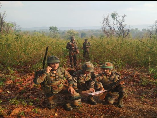 easterncomd's tweet photo. #IndianArmy
#BrahmastraCorps conducts #ElectronicWarfare Exercise “Gagan Sanchar” validating  #oppreparedness towards combat operations exposed to electronic warfare challenges.
@adgpi
@SpokespersonMoD https://t.co/grgWeAkK1Y