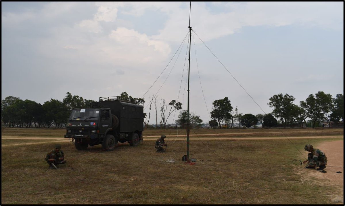 easterncomd's tweet photo. #IndianArmy
#BrahmastraCorps conducts #ElectronicWarfare Exercise “Gagan Sanchar” validating  #oppreparedness towards combat operations exposed to electronic warfare challenges.
@adgpi
@SpokespersonMoD https://t.co/grgWeAkK1Y