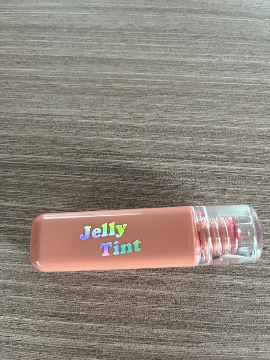 Jelly tint implora yg ini packaging baru ya? makin cakep aja formulanya😭